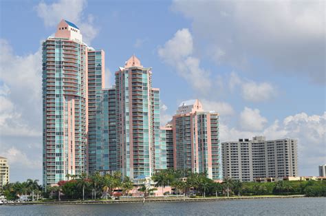 Aventura, Miami, FL .